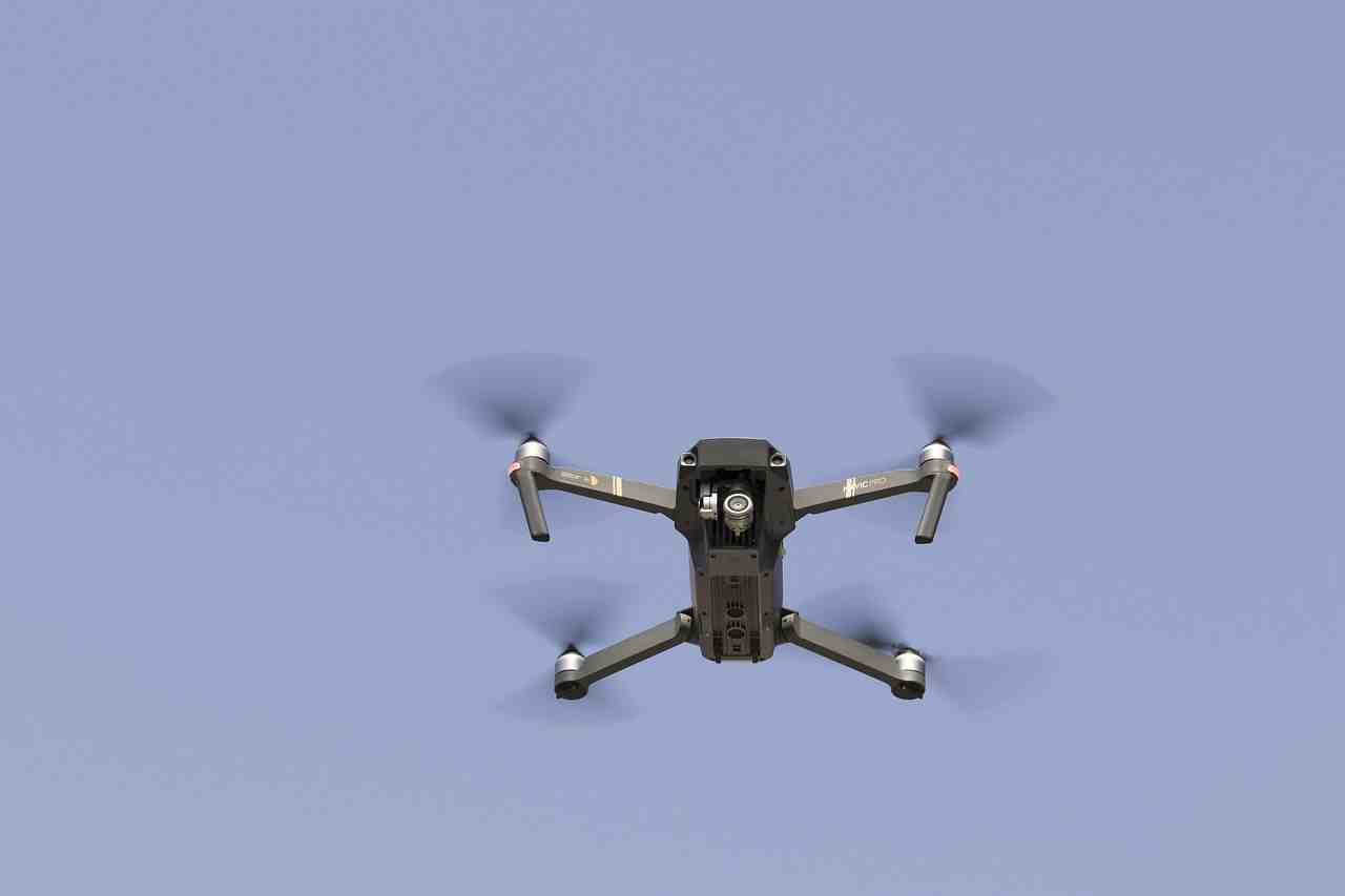 les drones, vol, quadrocopter